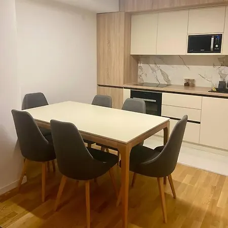 Apartment Deluxe Flat *
