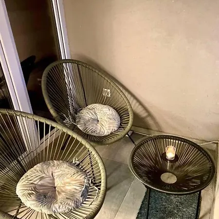 Deluxe Flat *